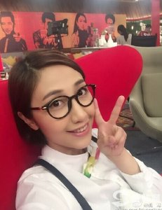 ​中国新歌声姚希《小苹果》视频 姚希个人资料微博背景介绍