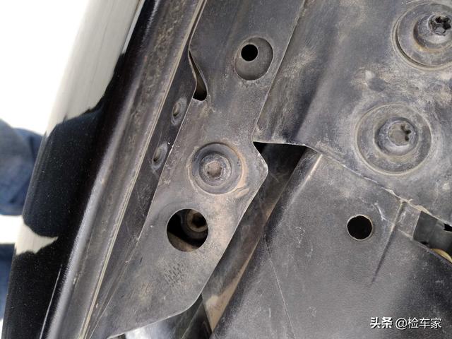 新旧款迈腾对比（四驱迈腾当年新车43万）(12)