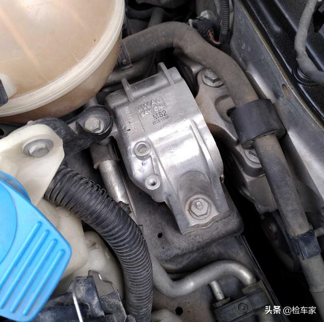 新旧款迈腾对比（四驱迈腾当年新车43万）(14)