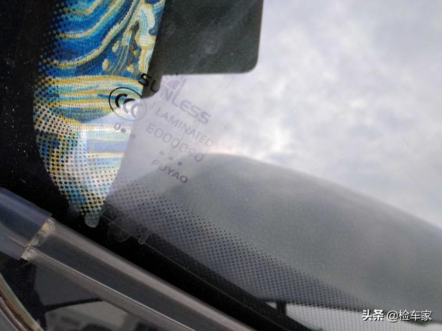 新旧款迈腾对比（四驱迈腾当年新车43万）(10)