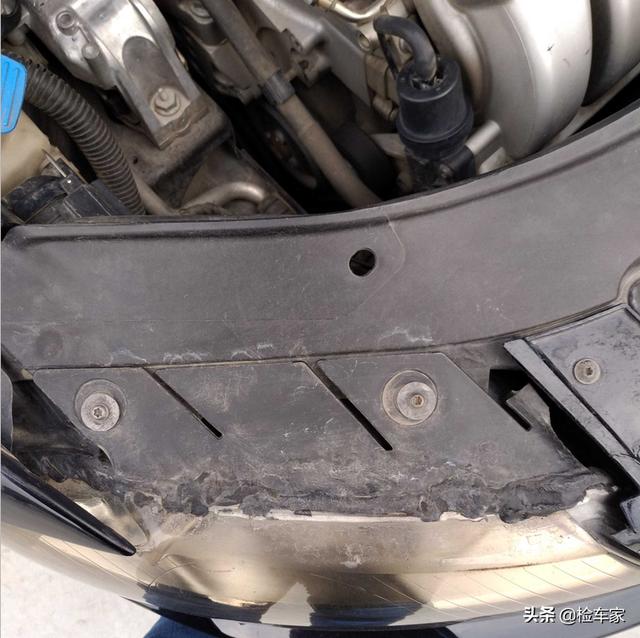 新旧款迈腾对比（四驱迈腾当年新车43万）(13)