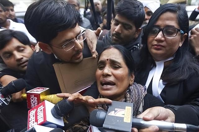 印度公交车惨案未成年人现状(印度黑公交案)(18)