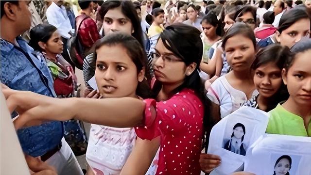 印度公交车惨案未成年人现状(印度黑公交案)(28)