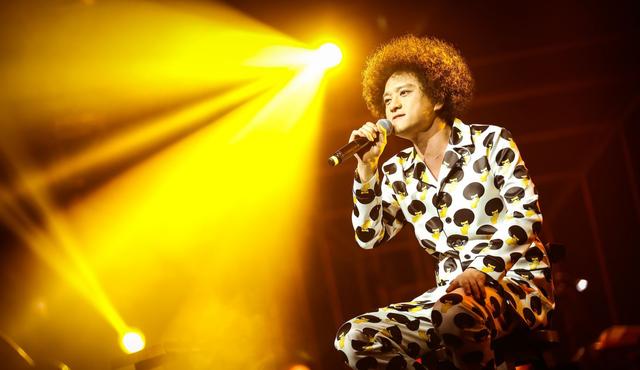 薛之谦悼念赵英俊被骂是为什么(赵英俊45岁冥诞众星悼念)(7)