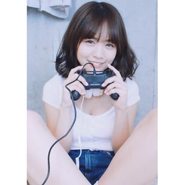 菅本裕子个人资料写真作品