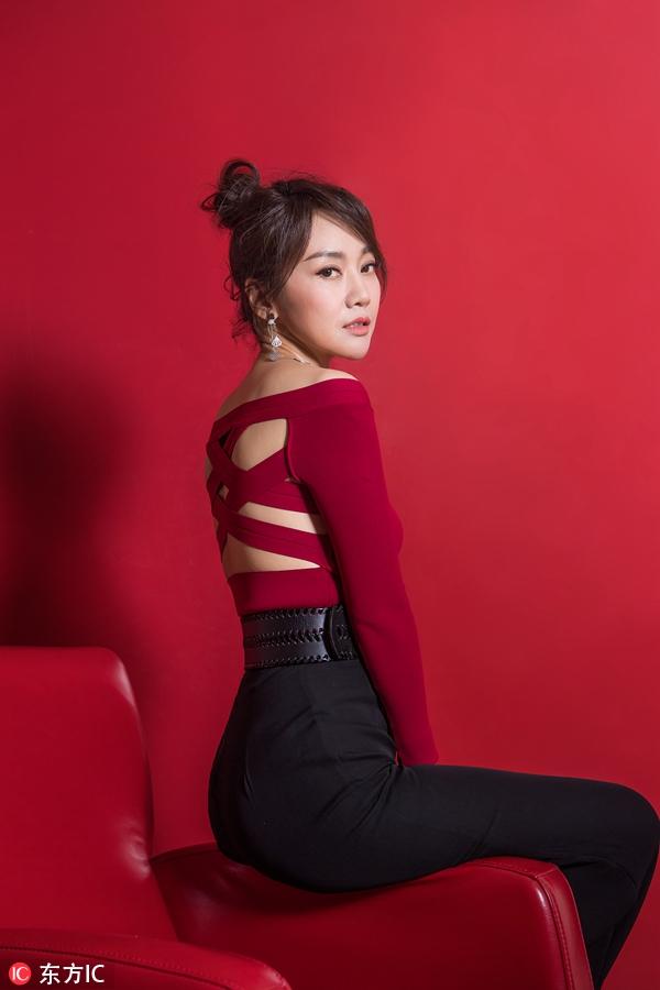 闫妮和胡歌个人资料(46岁闫妮单身依然期待爱情)(1)