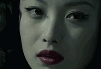 杨幂红裙泪痣（杨幂点了一颗泪痣好有风情）(4)