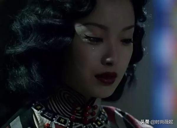 杨幂红裙泪痣（杨幂点了一颗泪痣好有风情）(6)