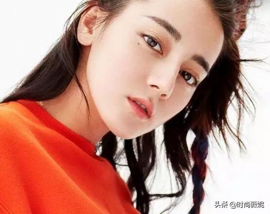 杨幂红裙泪痣（杨幂点了一颗泪痣好有风情）(18)