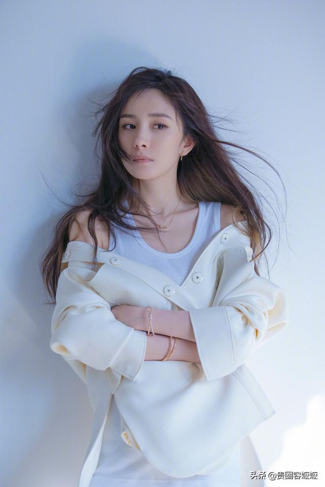 杨幂惊艳写真大集合高级感（杨幂不愧是当红女星）(7)