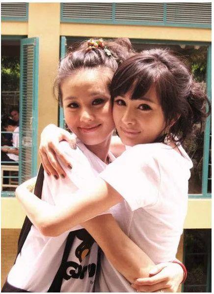 杨幂刘诗诗美到什么程度(年轻时那些扯头花的事)(10)