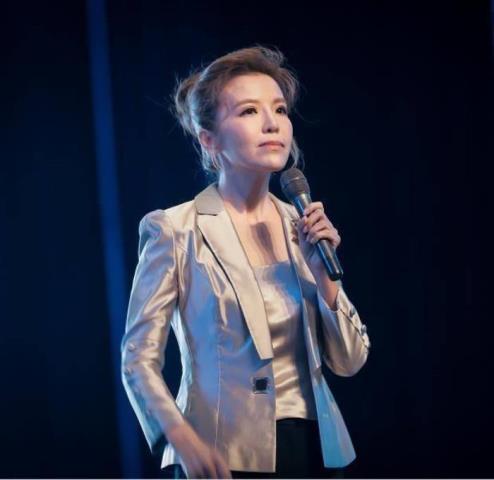 朱迅个人资料(主持人朱迅哽咽痛哭)(10)