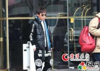 足球队高峰现状（前国脚高峰个人资料简介）(1)