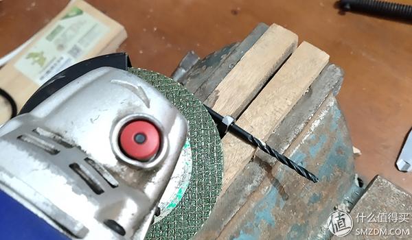 如何自制伸缩晾衣架(手把手教你超低成本制作美观实用的电动晾衣架)(10)