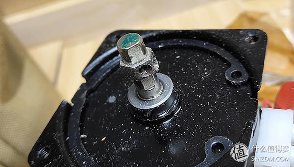 如何自制伸缩晾衣架(手把手教你超低成本制作美观实用的电动晾衣架)(17)