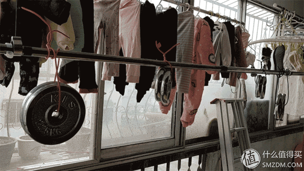 如何自制伸缩晾衣架(手把手教你超低成本制作美观实用的电动晾衣架)(70)