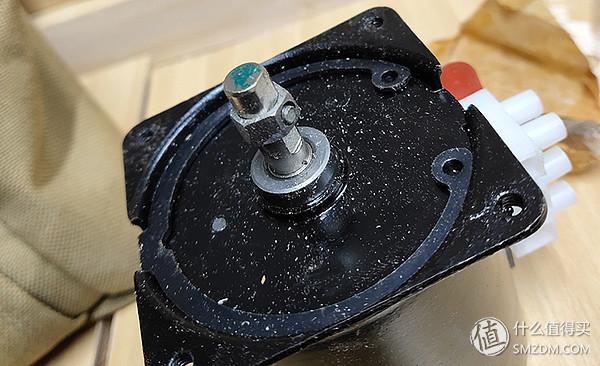 如何自制伸缩晾衣架(手把手教你超低成本制作美观实用的电动晾衣架)(19)