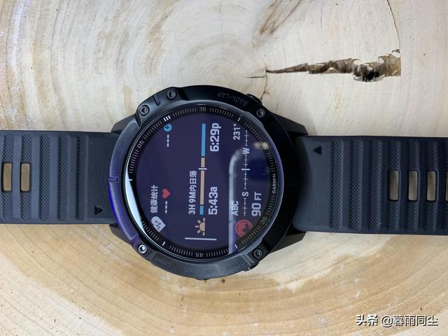 户外登山手表推荐（年度5款最佳户外运动手表）(5)
