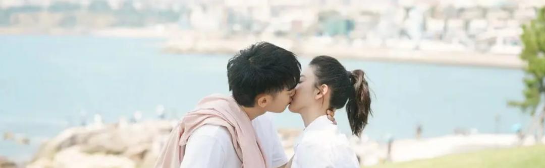 被亲了100多遍看都不腻（别亲了这种戏码）(13)