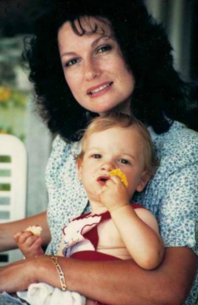 美国刀锋战士杀妻案（南非刀锋战士杀害名模女友）(3)