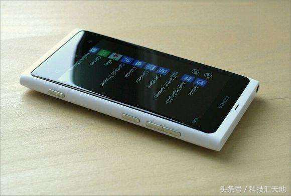 诺基亚智能手机发展历程(回顾经典诺基亚一个伟大手机王朝的发展史)(11)