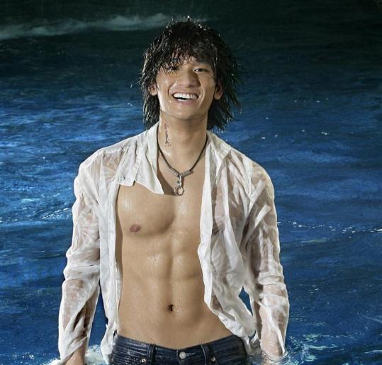 许美静近况怎么样了（名气比肩王菲却被2个男友）(9)