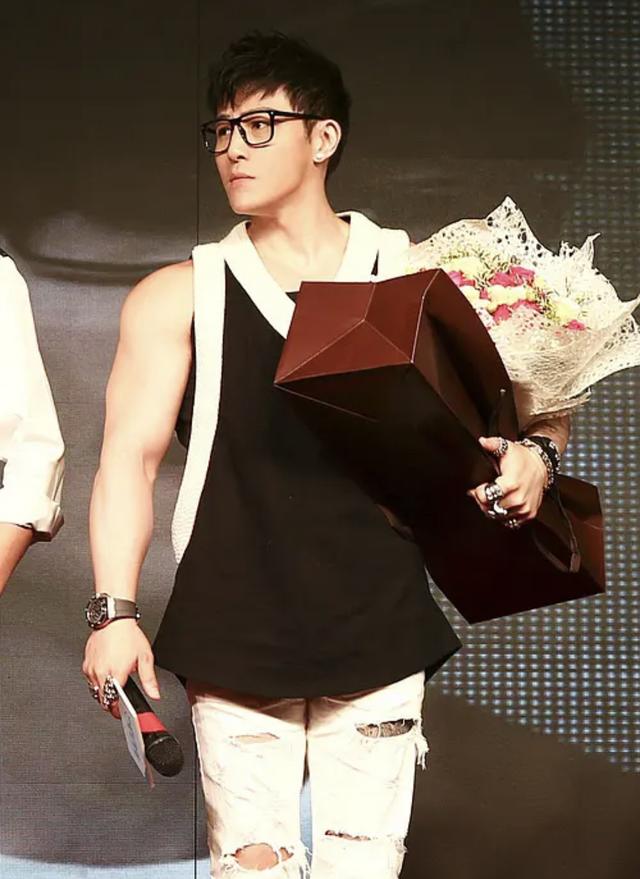 许绍洋和前女友（还记得海豚湾恋人的许绍洋吗）(36)