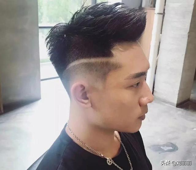 发型总监必须掌握的35款男发(最火最帅男发5大波)(15)
