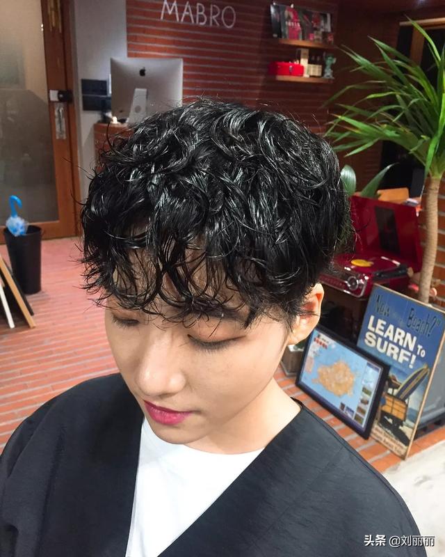 发型总监必须掌握的35款男发(最火最帅男发5大波)(16)