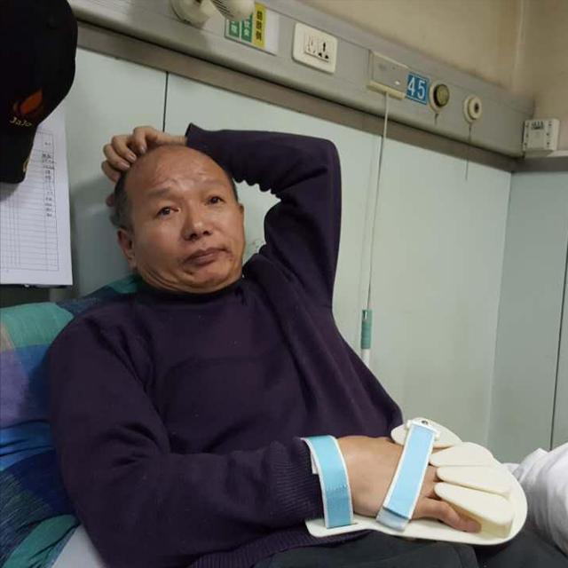 四大金刚砸车(手持U型锁猛砸日系车并重伤车主的青年蔡洋)(12)