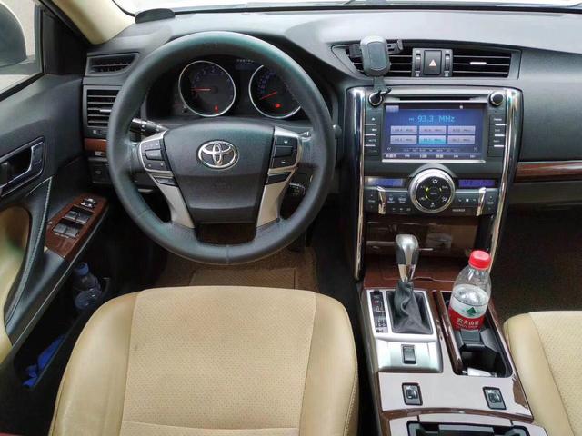 丰田锐志2.5v全系后驱（2.5V6后驱丰田锐志车型年款及配置型号详解）(22)