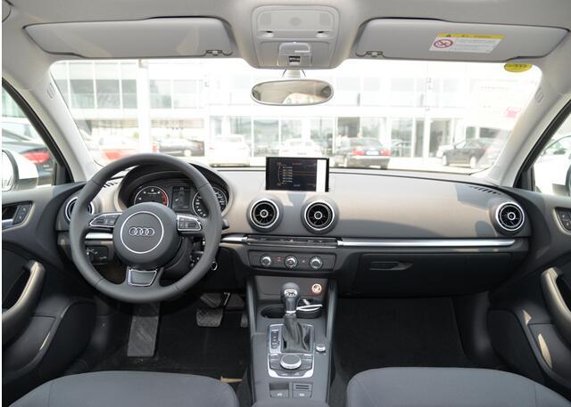 10年宝马mini五门四座版价格(奥迪宝马MINI等四款两厢豪华车行情)(7)