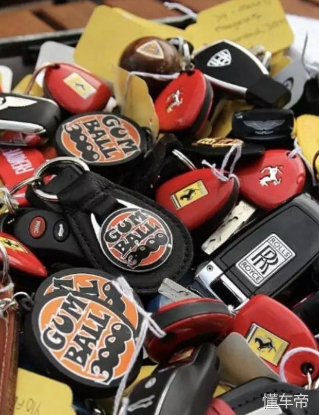 保时捷历代钥匙（一把车钥匙能买一辆保时捷）(1)