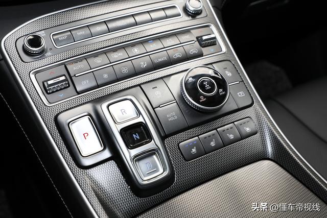 23款现代胜达旅行家（新车6座SUV老牌选手）(13)