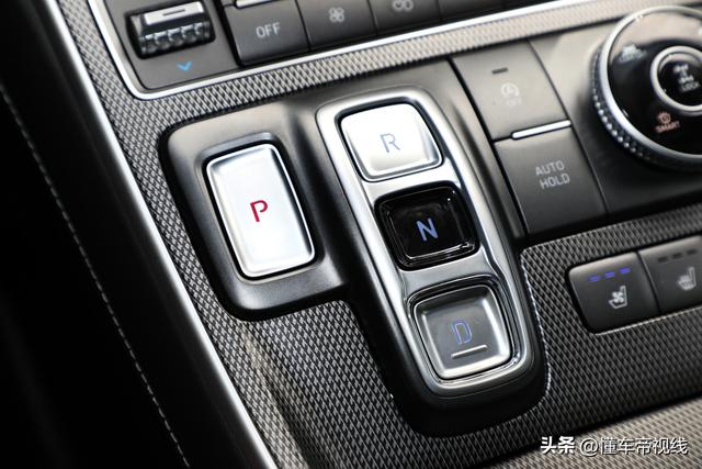 23款现代胜达旅行家（新车6座SUV老牌选手）(24)