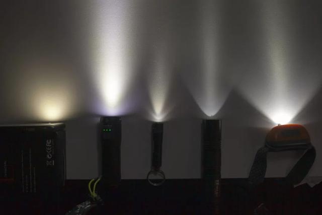 如何选购车灯灯泡（车灯手电选购车灯的五大误区）(3)