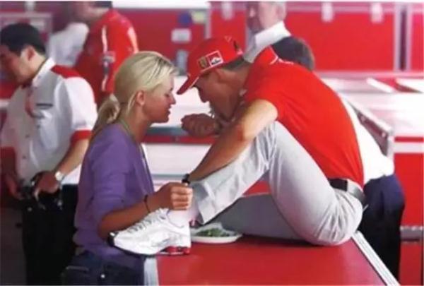 车王舒马赫的身体状况（5年治疗费用1.1亿）(20)