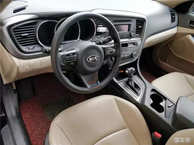 起亚k5韩国车评测（评测起亚K52.0L你们印象中的韩系车是这个样子的吗）(4)