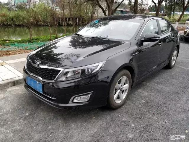 起亚k5韩国车评测（评测起亚K52.0L你们印象中的韩系车是这个样子的吗）(2)