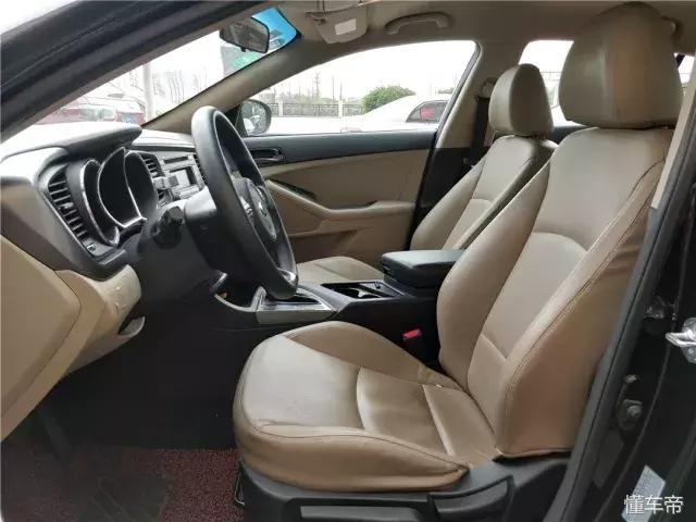 起亚k5韩国车评测（评测起亚K52.0L你们印象中的韩系车是这个样子的吗）(6)