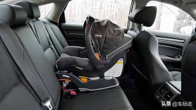 2022款本田雅阁实车现身(2022年本田雅阁不需要SUV的理由)(6)