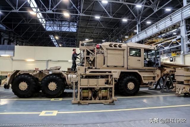 世界顶级导弹运输车(世界最强导弹运输车生产基地)(28)