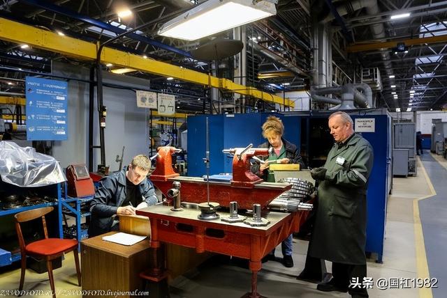 世界顶级导弹运输车(世界最强导弹运输车生产基地)(12)