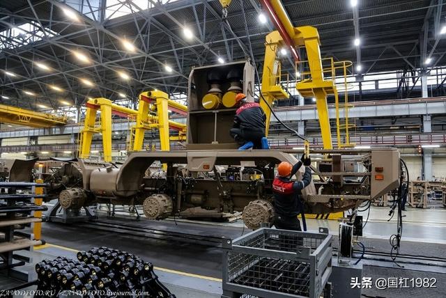 世界顶级导弹运输车(世界最强导弹运输车生产基地)(22)