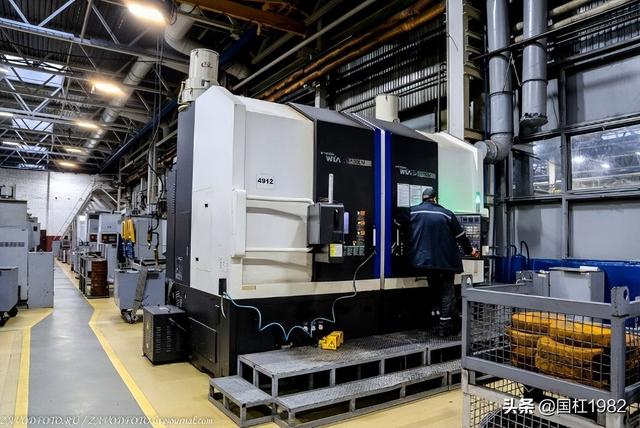 世界顶级导弹运输车(世界最强导弹运输车生产基地)(6)