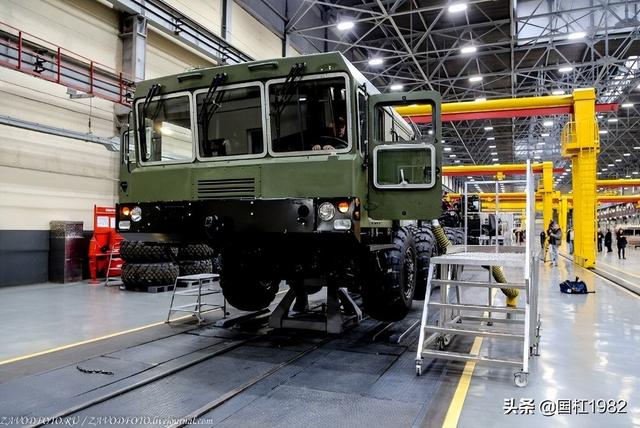 世界顶级导弹运输车(世界最强导弹运输车生产基地)(33)