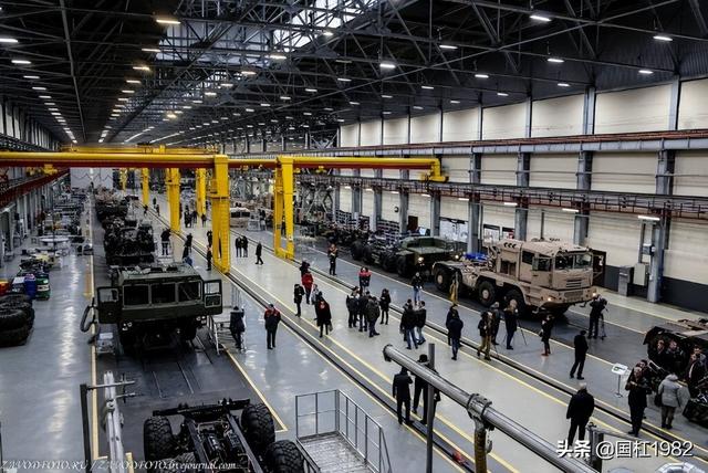 世界顶级导弹运输车(世界最强导弹运输车生产基地)(13)
