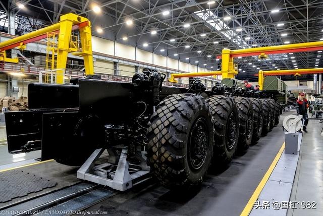 世界顶级导弹运输车(世界最强导弹运输车生产基地)(18)