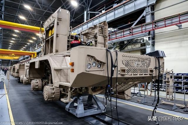 世界顶级导弹运输车(世界最强导弹运输车生产基地)(23)