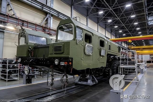 世界顶级导弹运输车(世界最强导弹运输车生产基地)(19)